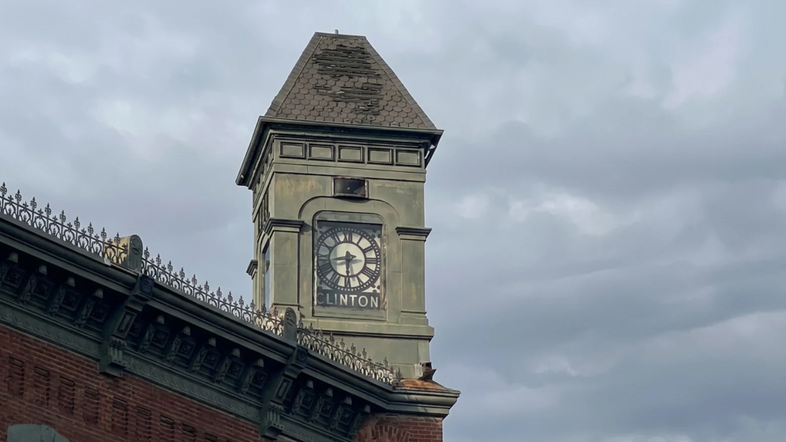 Clinton Inn Clocktower Damaged